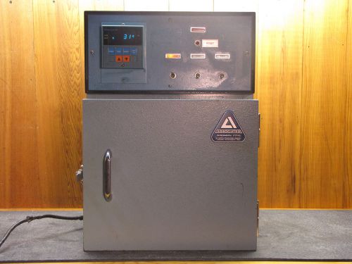 Associated environmental systems env. chamber model bd100s3c for sale