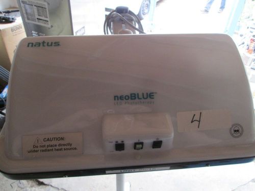 2007 Natus NeoBlue LED Phototherapy Light W/ VHRS - Vairable Height Roll Stand