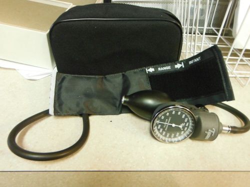 TYCOS WELCH ALLYN INFANT SIZED BLOOD PRESSURE CUFF WITH CASE