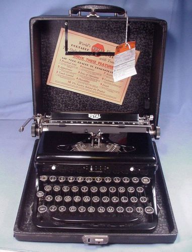 Classic! ROYAL Portable TYPEWRITER with CASE ~Extra Clean~ SHINY BASIC BLACK!!!