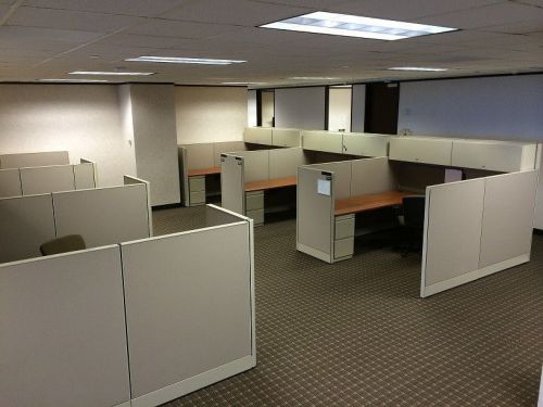 (62) HERMAN MILLER OFFICE MODULAR CUBICLE STATIONS IN VERY GOOD CONDITION!