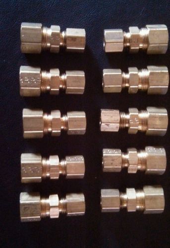 Lot of 10 Parker 62C-6-4 brass compression couplers 3/8&#034; OD tube x 1/4&#034; OD tube