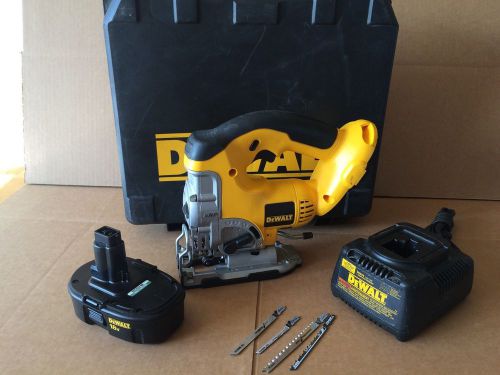 Dewalt 18V DC330 Cordless Jig Saw w/(1) battery and charger
