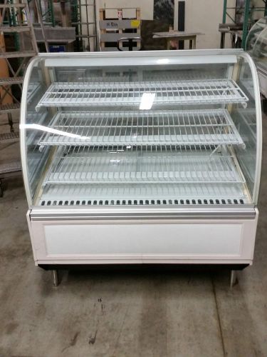 Federal display case, non-refrigerated, curved glass, model #sn-48, look, nice for sale