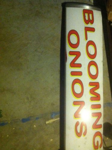 Blomming oinion sign