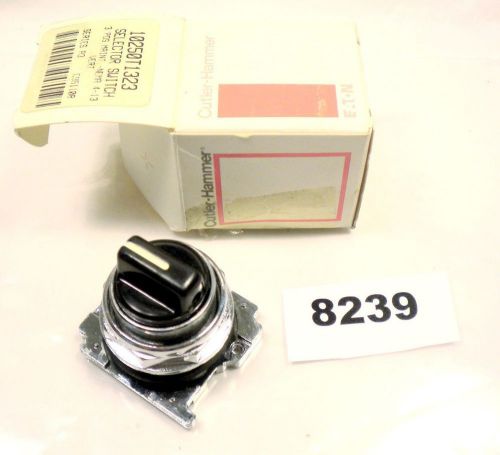 (8239) Cutler Hammer 10250T1323 Selector Switch 3Pos Maint
