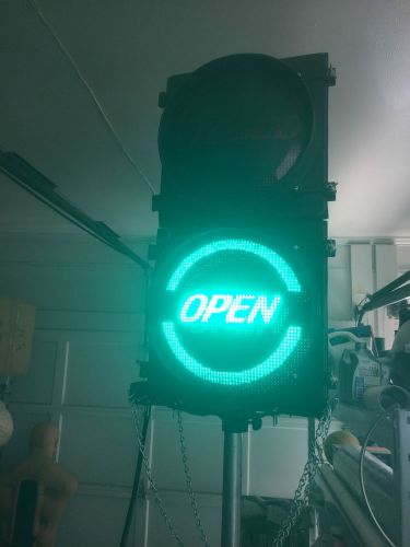 VINTAGE TRAFFIC SIGNAL / TRAFFIC LIGHT MODIFIED INTO OPEN SIGN, NEW SMALL SIZE