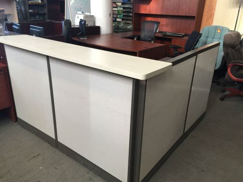 RECEPTION AREA CUBICLE STATION by STEELCASE 5 1/2ft x 5 1/2ft