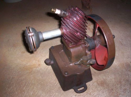 Original Maytag Upright Multi-Motor Hit &amp; Miss Gas Engine Wood Washer Engine !!!