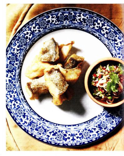 Fried Seabass in Fish Sauce Thailand Recipe Tasty Thai Foods Step By Step2