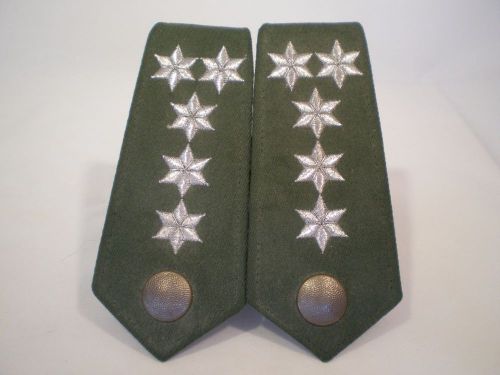 Five Silver Star Epaulet Shoulder Boards - Green Background