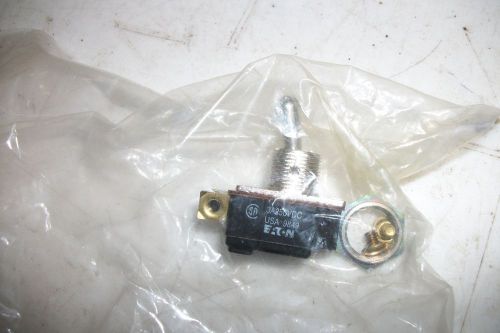 (RR18-4) 2 NEW EATON 3A250VDC BLADE TOGGLE SWITCHES