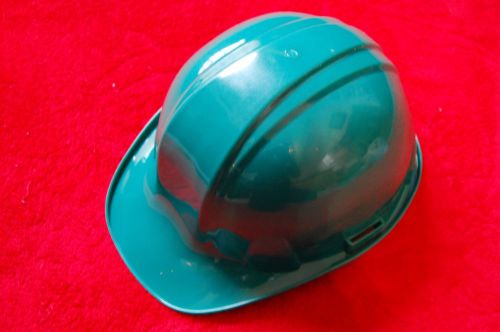 Brand New Pyramex Green Plastic Hard Hat Class C G &amp; E Type 1 w/ Ratchet Sizing