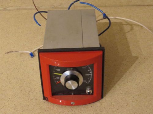 THERMO ELECTRIC MODEL # 32342111024 0-1300C K TEMPERATURE CONTROL (RED)