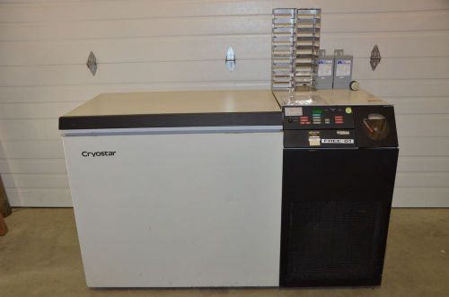 Queue Cryostar QC10140-EBA -140°C 10.3 CuFt 208/230V 3PH Cryogenic Chest Freezer