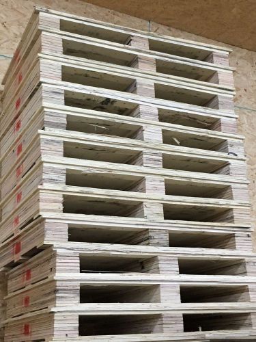 LOT OF 20 WOODEN SHIPPING PALLETS  FOR FREIGHT OR STORAGE WOOD HEAVY DUTY SOLID