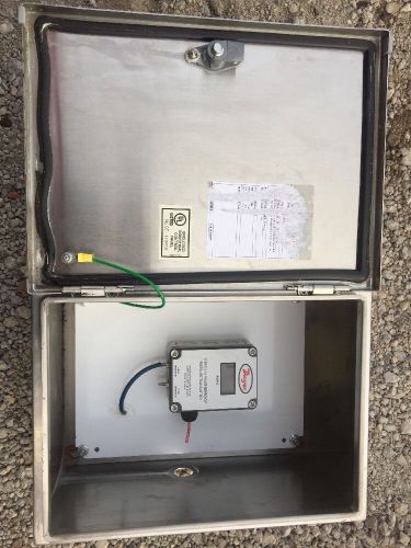 Dwyer Series 616W Differential Pressure Transmitter, 0-20&#034;WC, Includes SS Panel