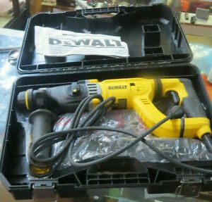 DeWalt Corded 3 Mode Rotary Hammer SDS-D Handle 8.5A D25263