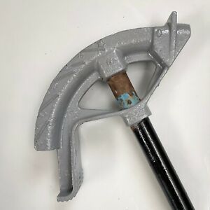 Ideal 74-002 Iron Conduit Bender with Handle for 3/4” EMT and 1/2” Rigid