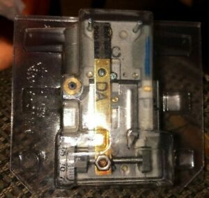 JOHNSON CONTROLS T-4002-201 Thermostat Direct Acting Single Temp Horizontal