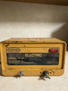 Vintage HOL-DEM TRU-TEST TT-51 Electric Fencer 117V 60Hz Indoor Use Model