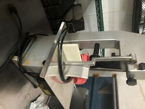 electric band saw in decent condition ready to use 
