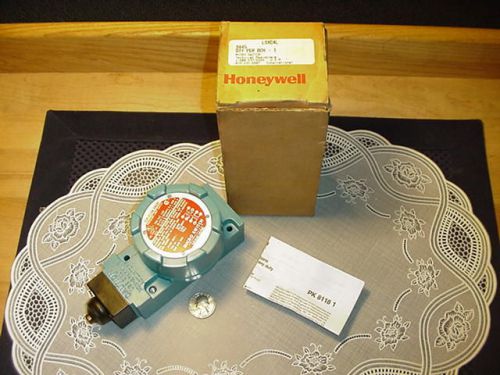 Honeywell LSXC4L LIMIT SWITCH, TOP PLUNGER, DPDT-2NO/2NC NEW IN BOX!