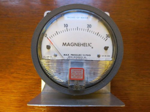 MAGNEHELIC 0-30 in WC gage