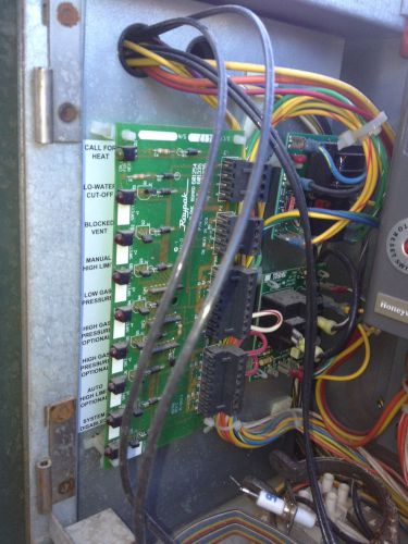 RAYPAK HI DELTA CONTROL PC BOARD 7147F - PARTING OUT H3-0652 BOILER