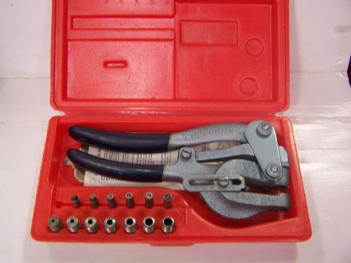 Roper Whitney # 5 Jr Hand Punch Includes Case 6 punch &amp; 7 die 1 punch missing