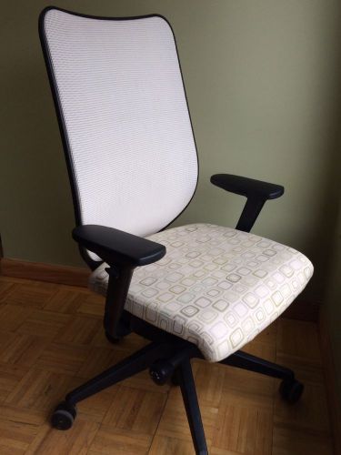 Hon nucleus office chair - ergonomic executive chair with mesh back! for sale