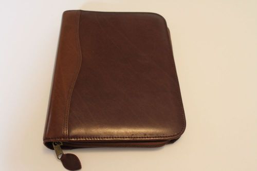 Classic/Desk 1&#034; Rings - Brown Distressed Leather Day Timer Zip Planner
