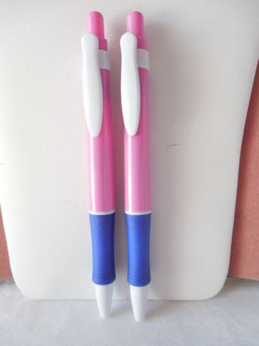 2 Cushion Grip Pink/Blue Barrel Ballpoint Pens