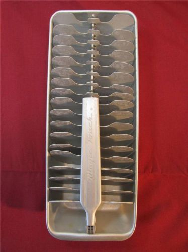 Magic Touch Vtg ALUMINUM Flaked Thin Ice Cube FREEZER TRAY~w/ LEVER~metal silver