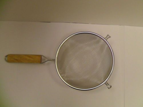 10&#034;  Wooden Handle Strainer Thunder Group