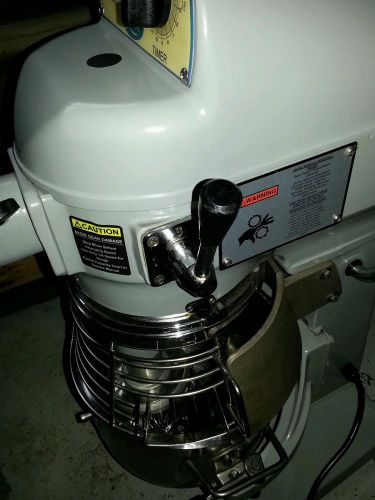 Globe sp10 10 quart commercial mixer 3 speed planetary drive only 2 yrs. old for sale