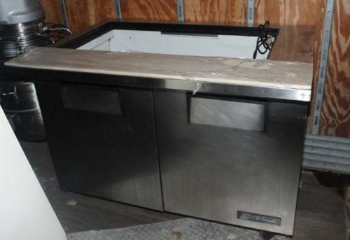 True 2 door sandwich/salad prep table for sale