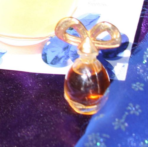 Elizabeth taylor small sample bottle purse size perfume for sale