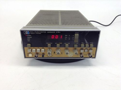 Hewlett Packard 8111A Pulse / Function Generator 20 MHz