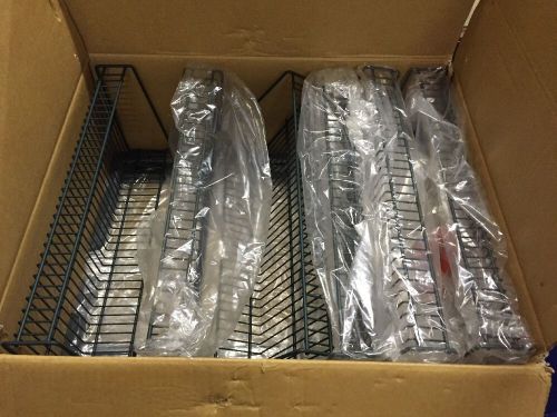 NEW 3 Tray Green Wall Mount Wire Display Rack Candy Potato Chip Cookies Quiznos