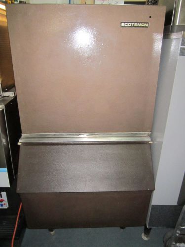Cm250 cotsman ice machine maker with bin for sale