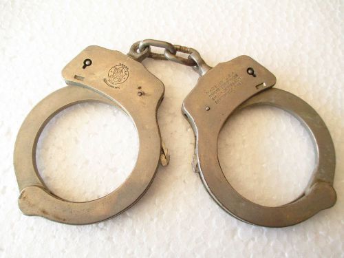 Smith &amp; Wesson Handcuffs -Vintage  NYPD
