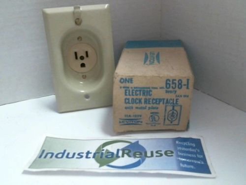 NEW 658-I LEVITON Electric Clock Receptacle With Metal Plate NEW OLD STOCK