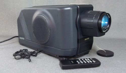 Sanyo PLC- 220N Lcd Projector 20-300  Lens Includes Remote Control
