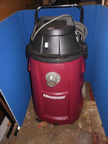 Minuteman Wet/Dry Commercial Vacuum 15 gallon