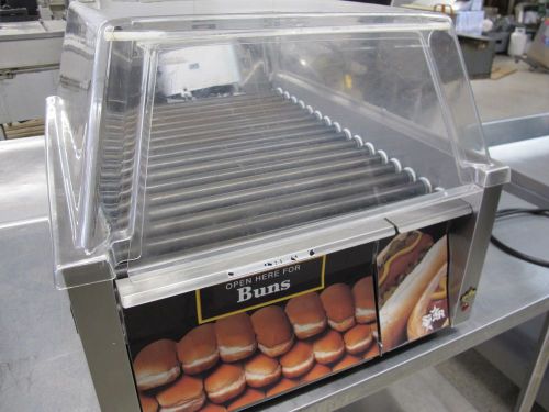 &#034;2010&#034; star 45schd hot dog roller grill w/ sneezeguard &amp; built in bun warmer for sale