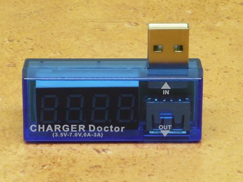 USB tester shows charging voltage and current plugs into any USB power source