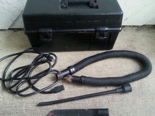 PORTABLE 3M SERVICE VACUUM MODEL 497 WITH ATTACHMENTS (NO FILTER)