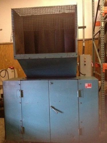 Ref # 7761013   1997 re-max #27-37 granulator, 37&#034;x27&#034; throat opening, 3 knives for sale