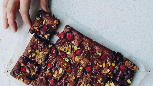 RECIPE Pistachio and raspberry brownies